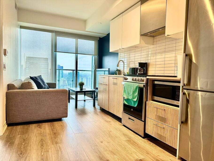 Cozy Condo Near Eatoncentre Mall Toronto Exteriör bild